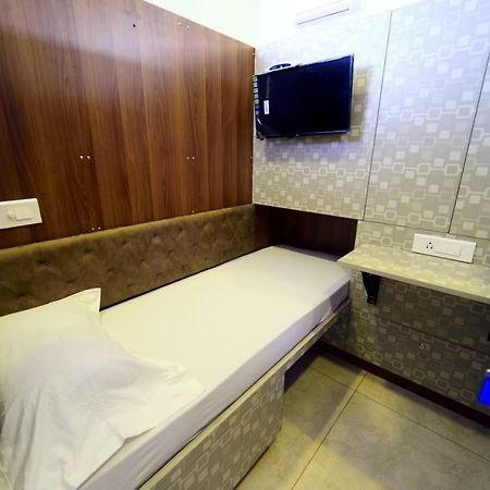 Bedspace- Capsule Ac Hotel Mangaluru Exterior foto